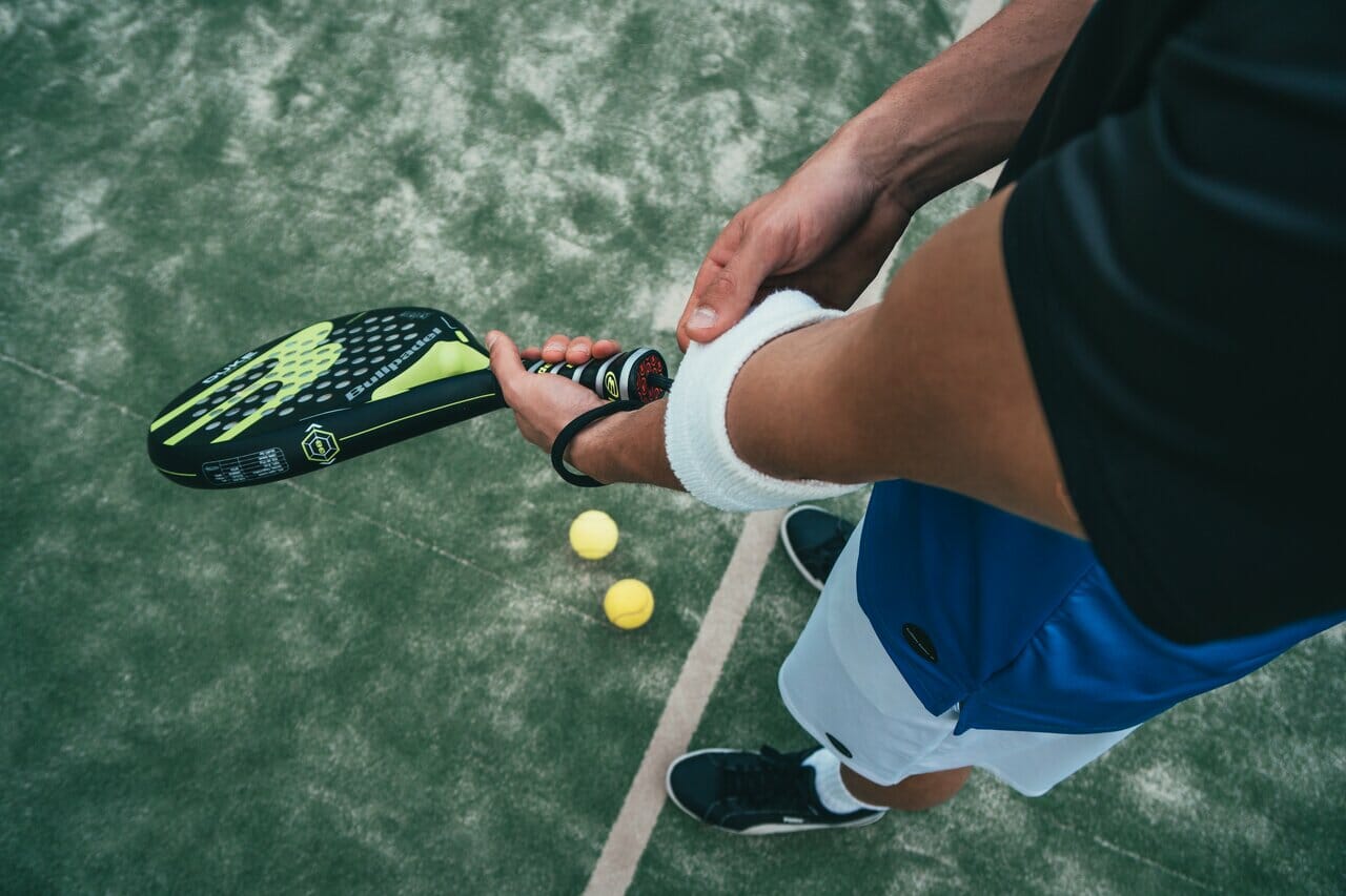 Wat is padel en waarom is het zo populair?