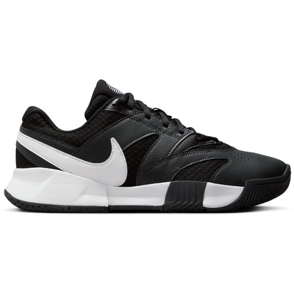 Nike Court Lite 4 Clay sportschoenen voor heren in wit en oranje.