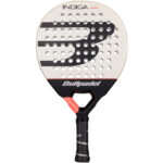 Bullpadel Indiga W 26 padel racket in zwart en rood design
