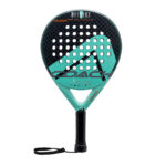 Paddle Coach Bitubox 12K 2025 racket met zwart ontwerp en gele accenten