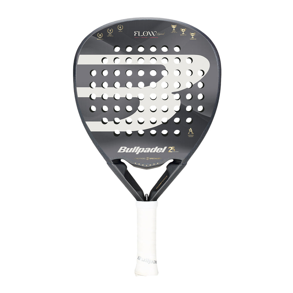 Bullpadel Flow Legend 2026 Alejandra Salazar damespacket in zwart en goud