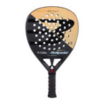 Bullpadel Hack 04 Premier 2025 padel racket in zwart en oranje design
