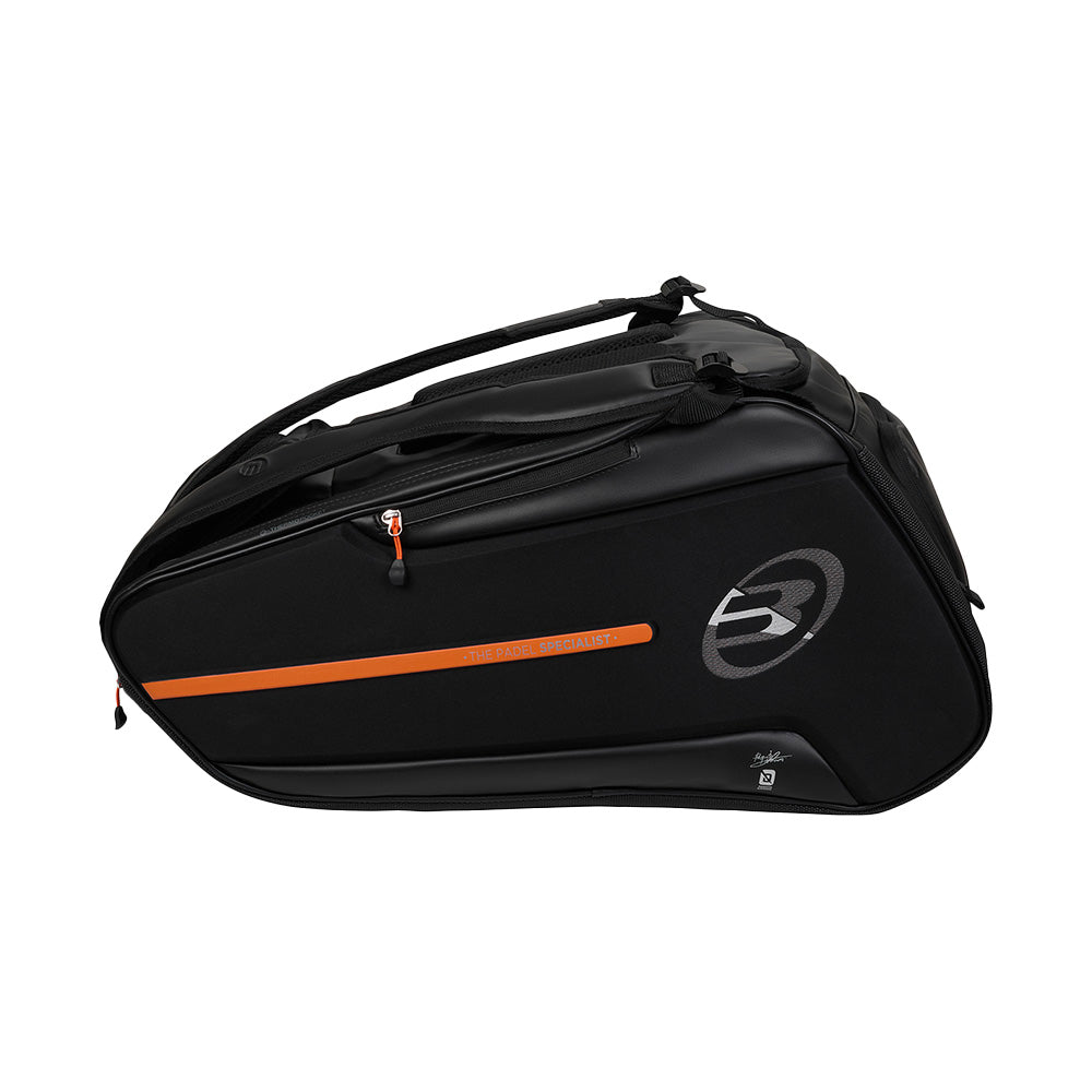 Zwarte Bullpadel Hack padelracket 2026 Paquito Navarro model