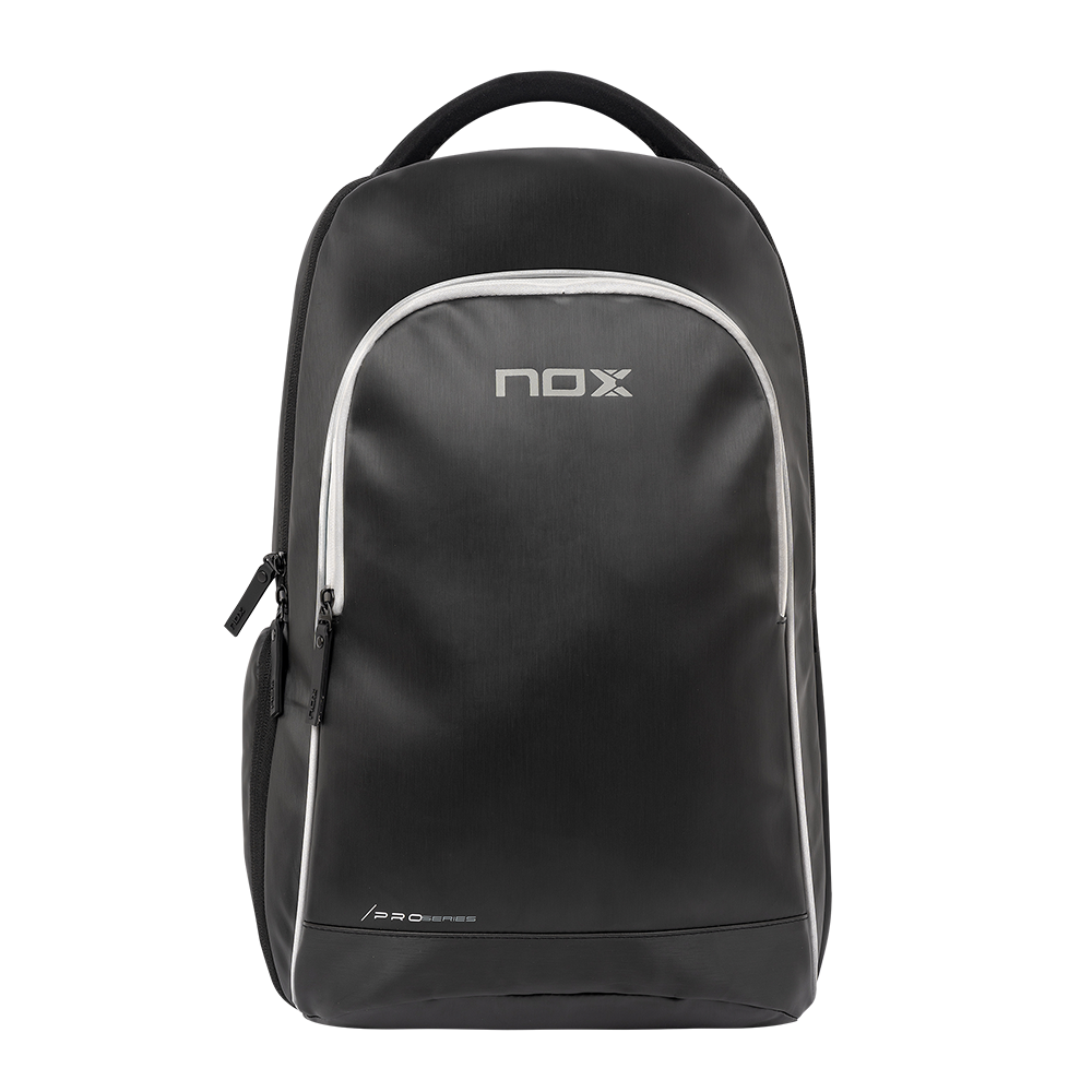 Nox Pro Series Black racket met volledig zwart design