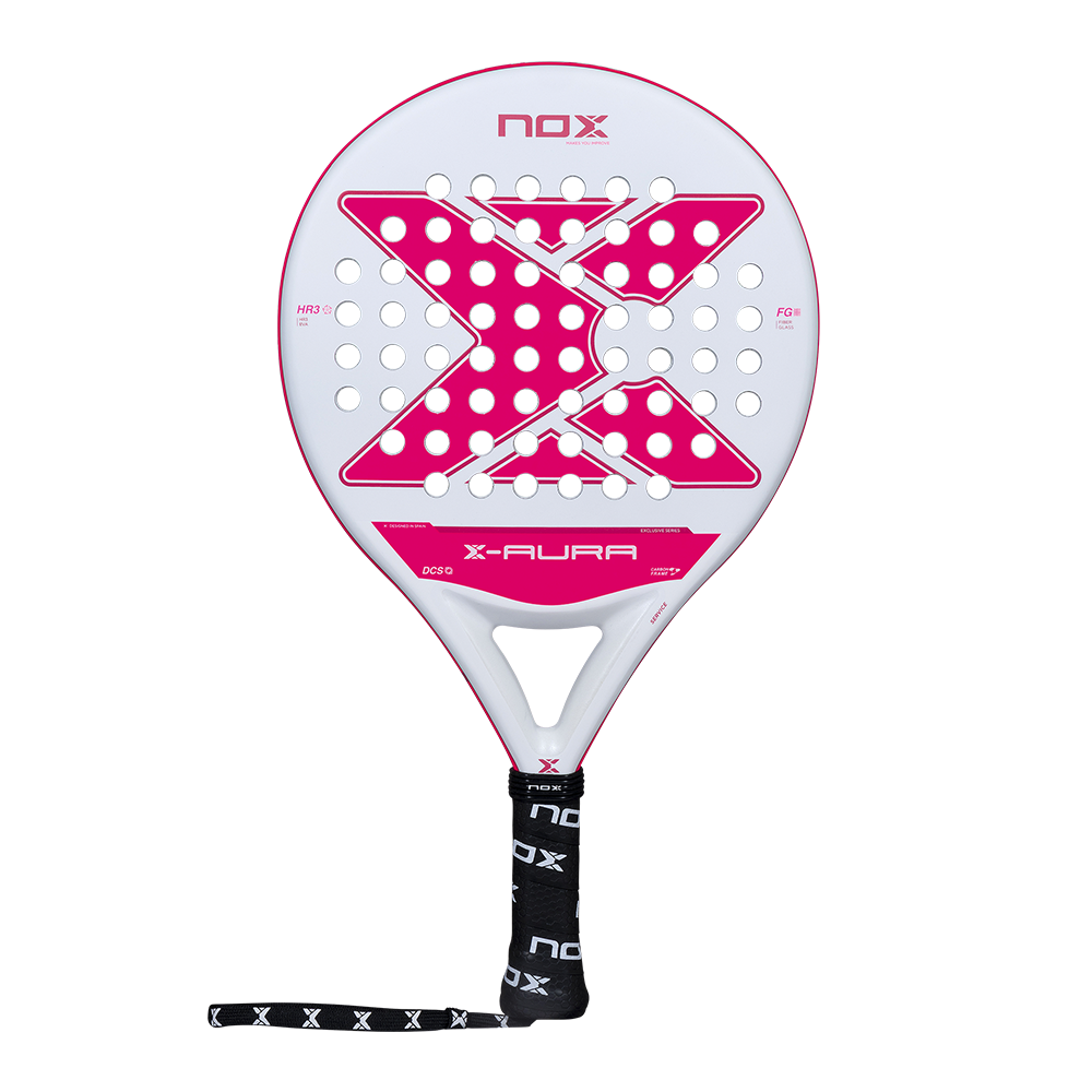 Nox X-AURA 2026 padelracket met zwarte en rode details