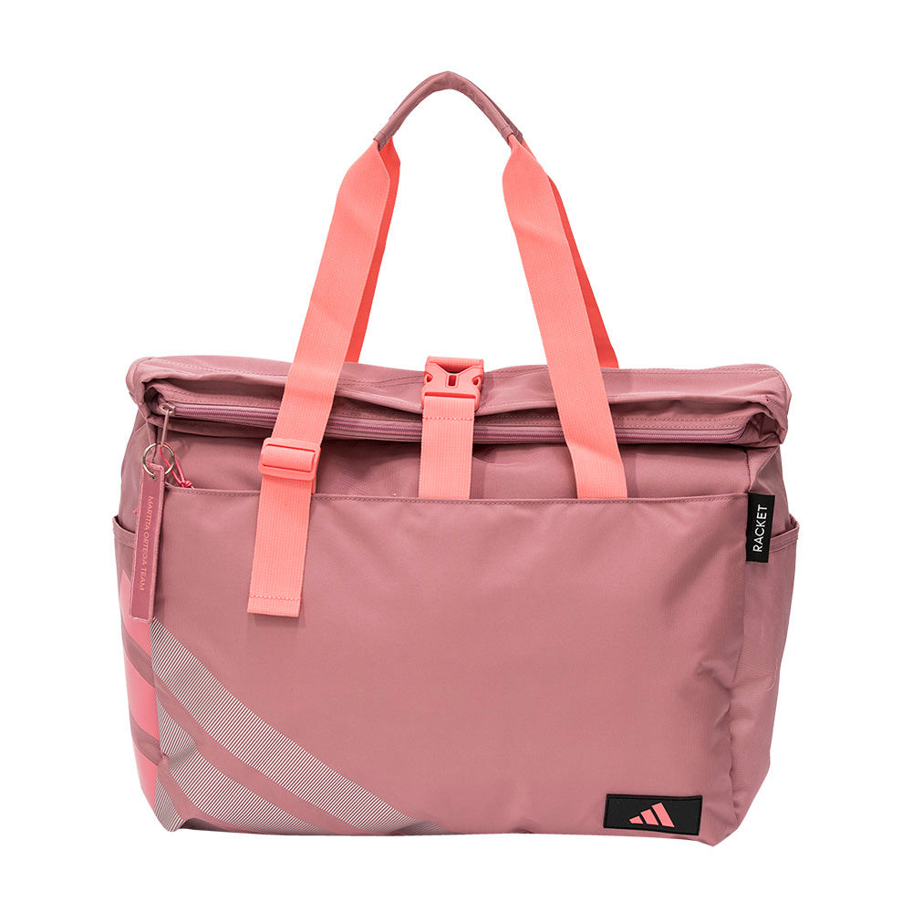 Roze Adidas weekendtas in modern design