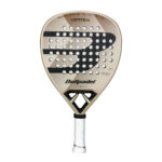 Bullpadel Vertex 04 W 2025 damespadel racket in zwart en beige.
