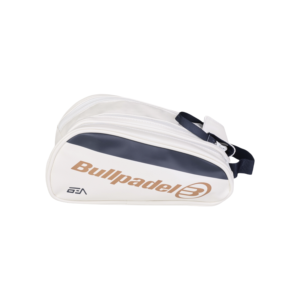 Witte BULLPADEL BEA GONZALEZ toilettas met pearl design